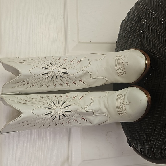 Dingo Vintage White Leather Western Cowboy Boots Laser Star Cutout Size 6.5 - Picture 3 of 15